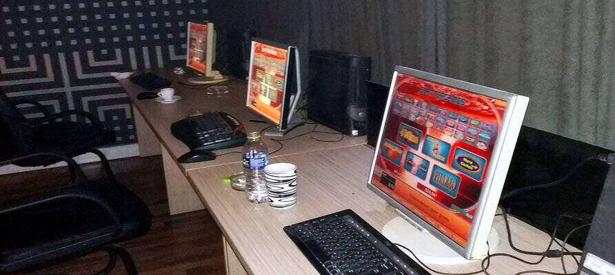 παρανομα φρουτακια