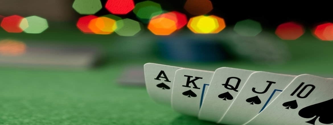 poker theseis paikton